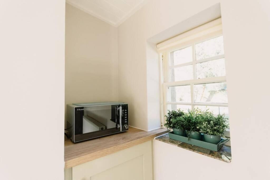 פרת' Factors House - A Comfy Cottage In Countryside Park With Wifi And Access To Bar And Pool מראה חיצוני תמונה